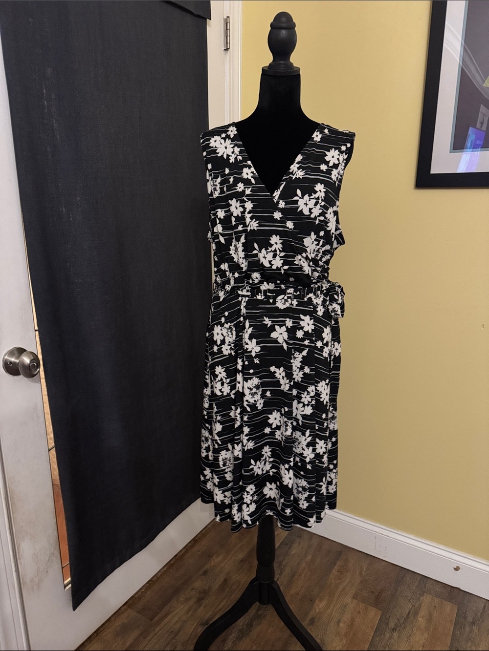 Mix It Black & White Floral Wrap-Style Dress